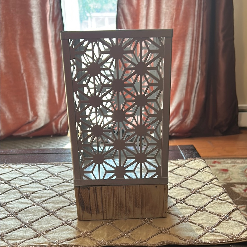 Yankee Candle Geometric metal and wood candle holder